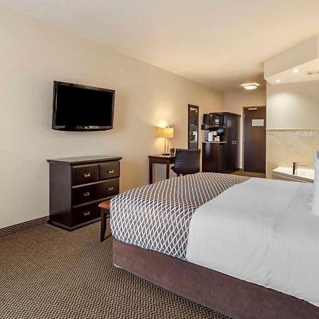 Best Western Plus The Inn at St Albert Saint Albert Exterior foto