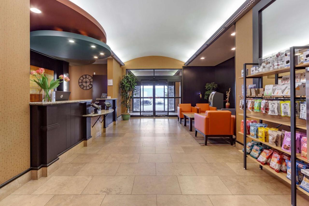 Best Western Plus The Inn at St Albert Saint Albert Exterior foto